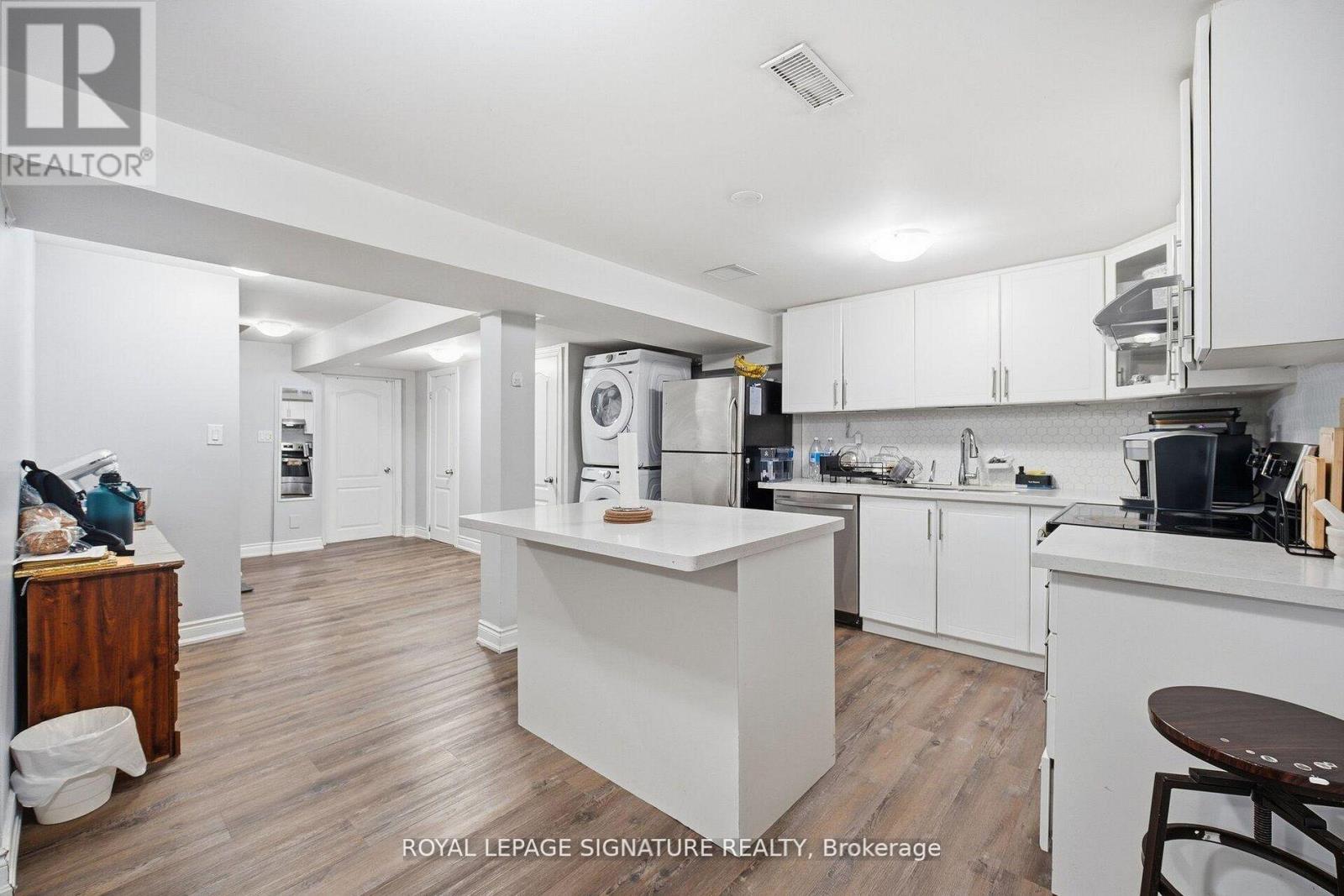 6326 Millers Grove, Mississauga, Ontario  L5N 3H7 - Photo 34 - W12955230