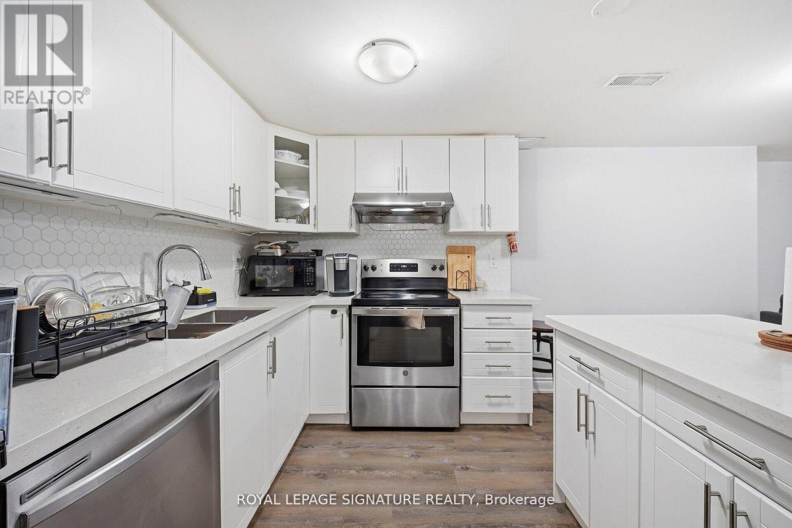 6326 Millers Grove, Mississauga, Ontario  L5N 3H7 - Photo 35 - W12955230