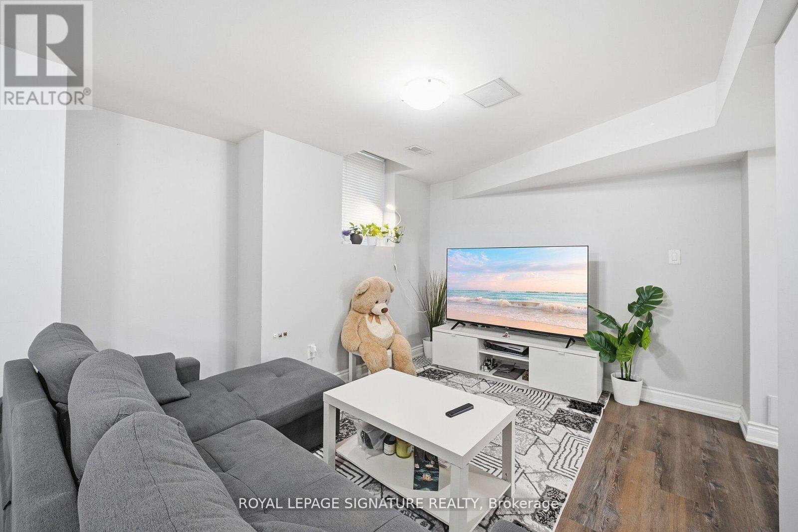 6326 Millers Grove, Mississauga, Ontario  L5N 3H7 - Photo 36 - W12955230