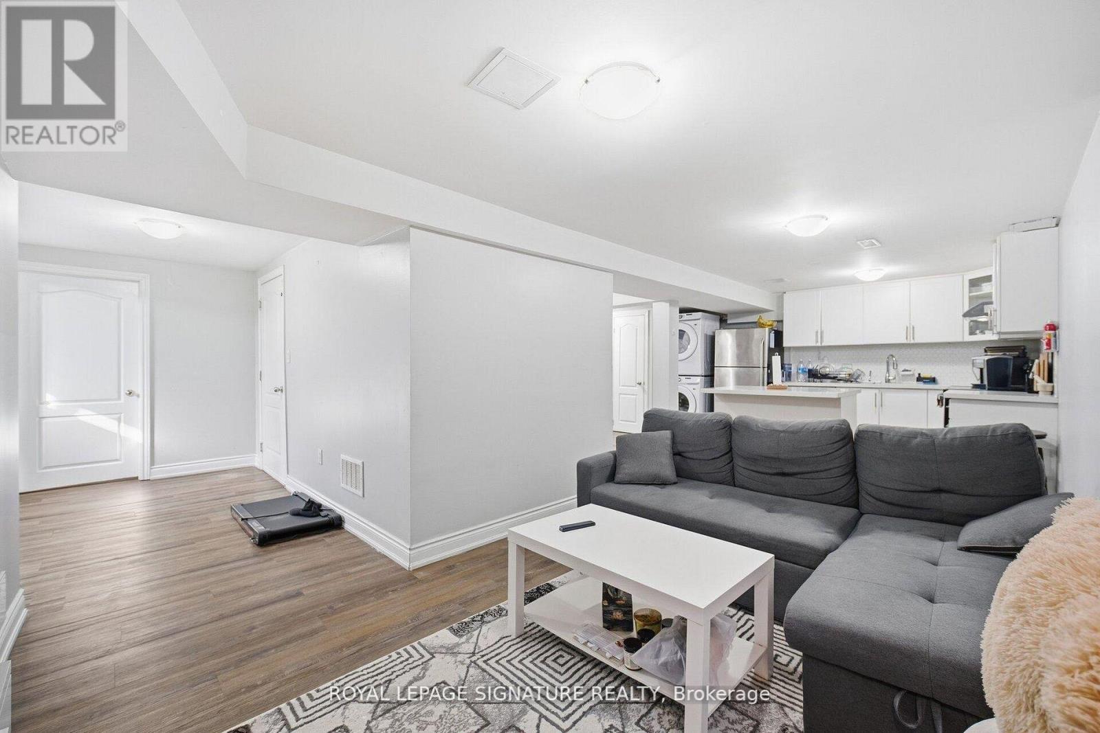 6326 Millers Grove, Mississauga, Ontario  L5N 3H7 - Photo 37 - W12955230