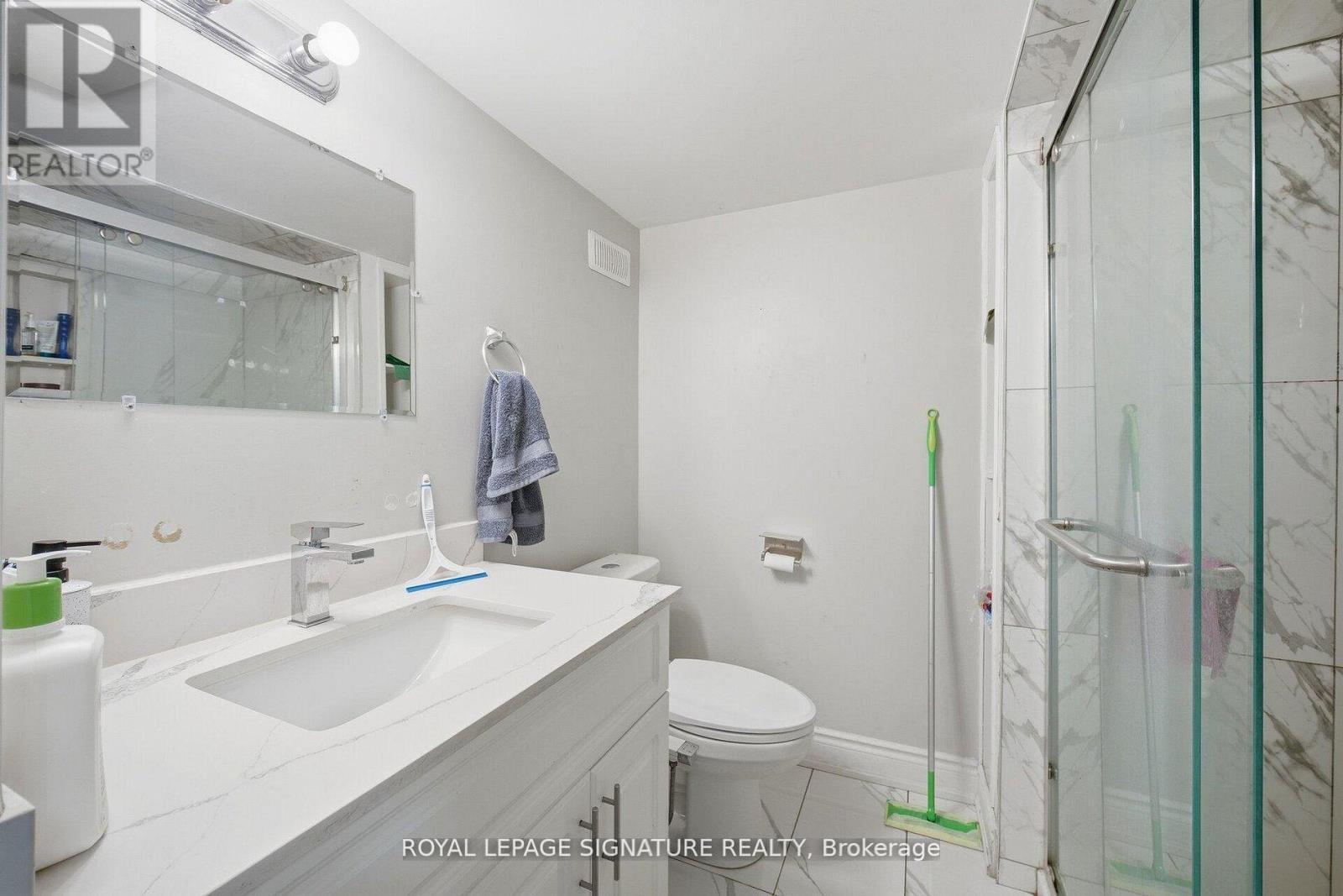 6326 Millers Grove, Mississauga, Ontario  L5N 3H7 - Photo 42 - W12955230