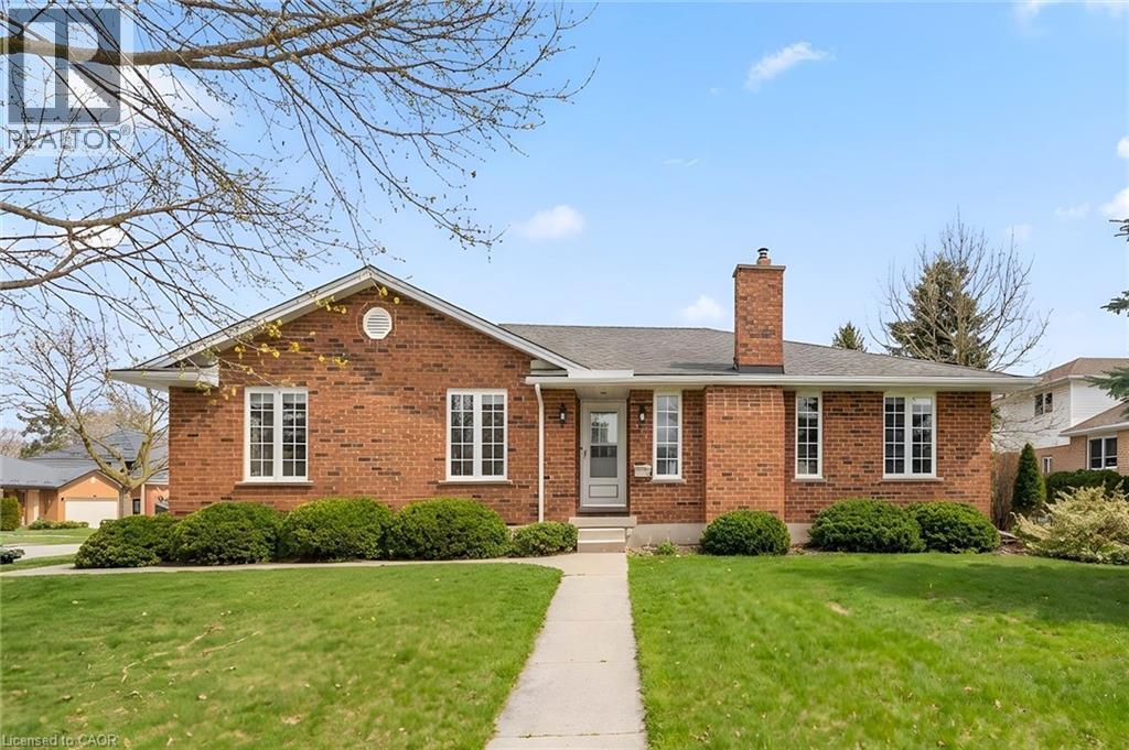 556 STANWOOD Crescent, Waterloo, Ontario