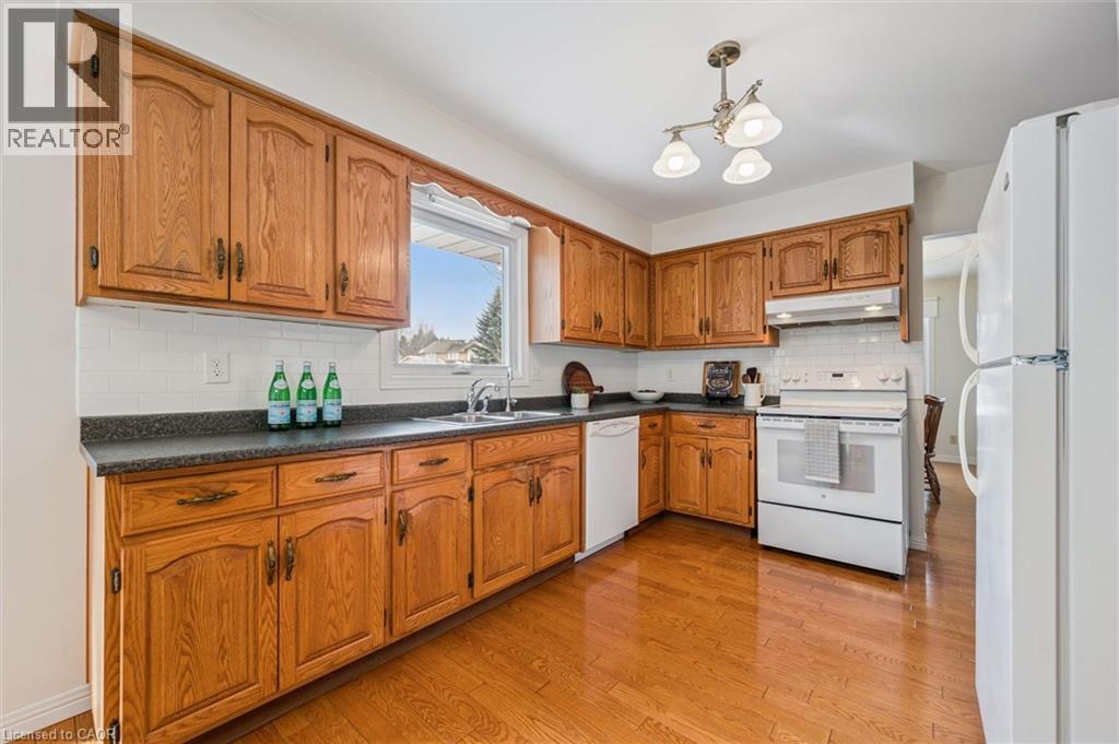 556 Stanwood Crescent, Waterloo, Ontario  N2K 3P3 - Photo 14 - 40804253