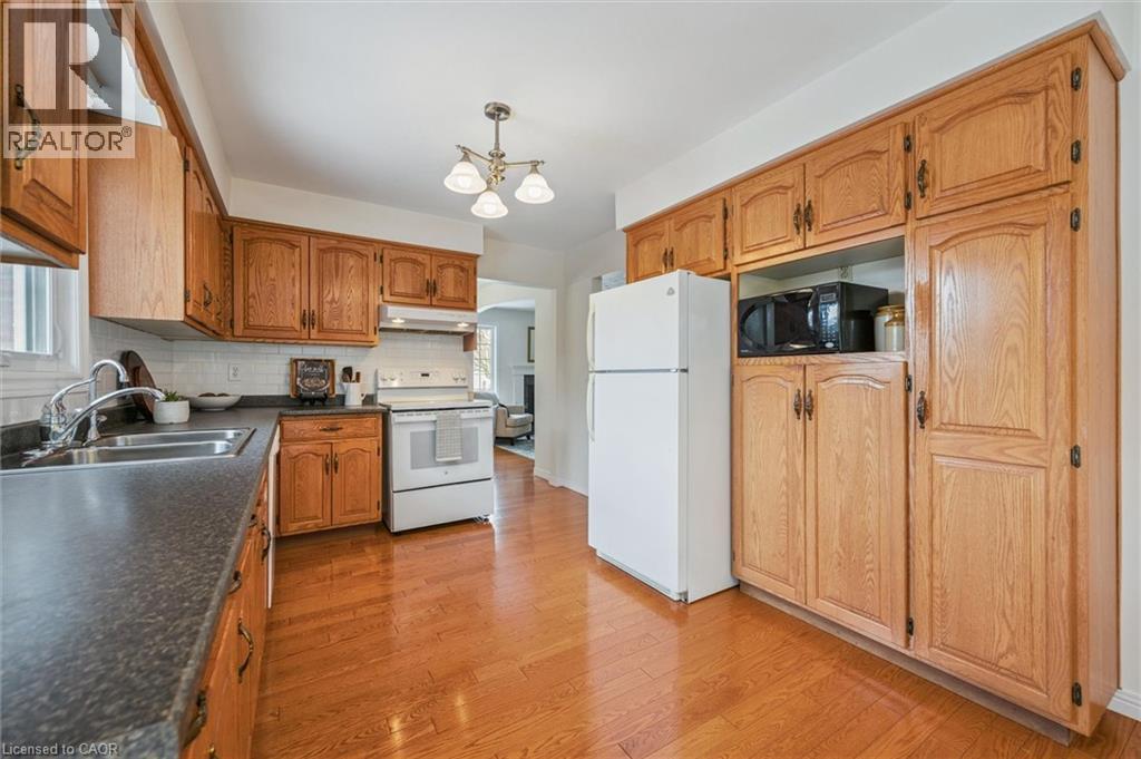 556 Stanwood Crescent, Waterloo, Ontario  N2K 3P3 - Photo 15 - 40804253