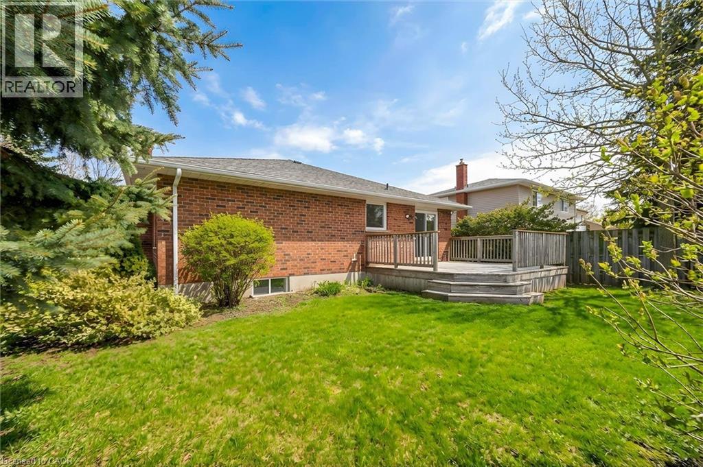 556 Stanwood Crescent, Waterloo, Ontario  N2K 3P3 - Photo 39 - 40804253