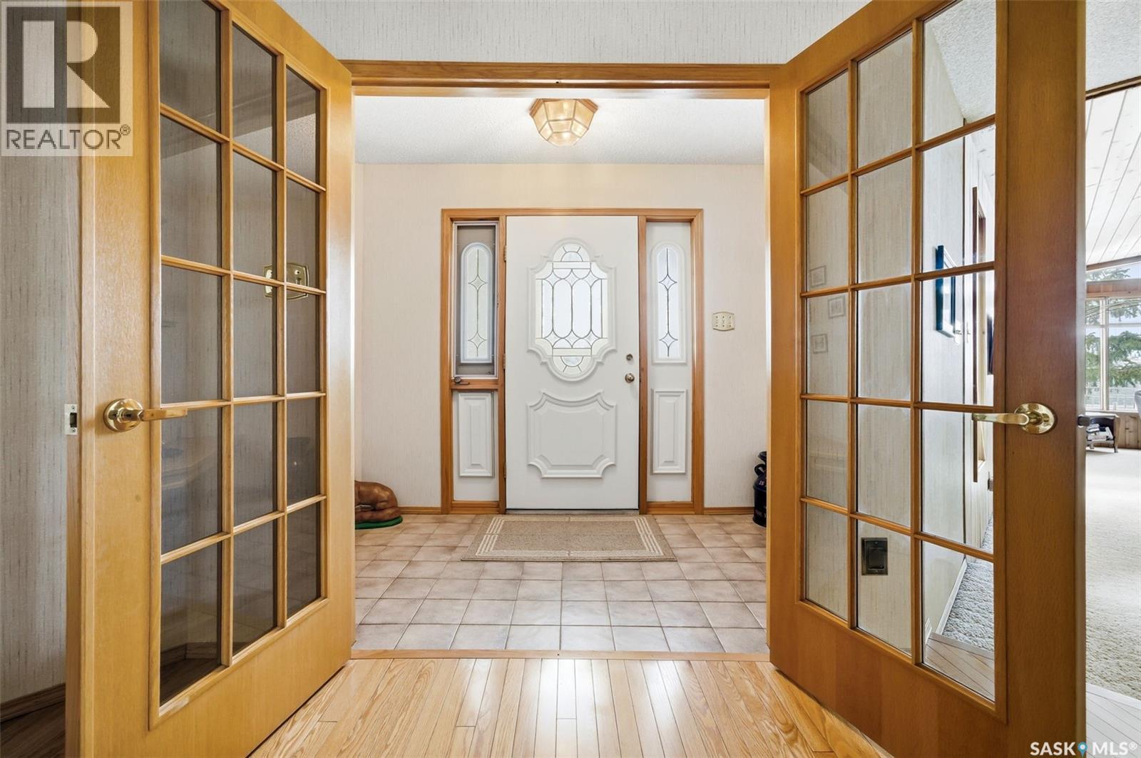 250 Prospect Crescent, Lumsden, Saskatchewan  S0G 3C0 - Photo 2 - SK032025