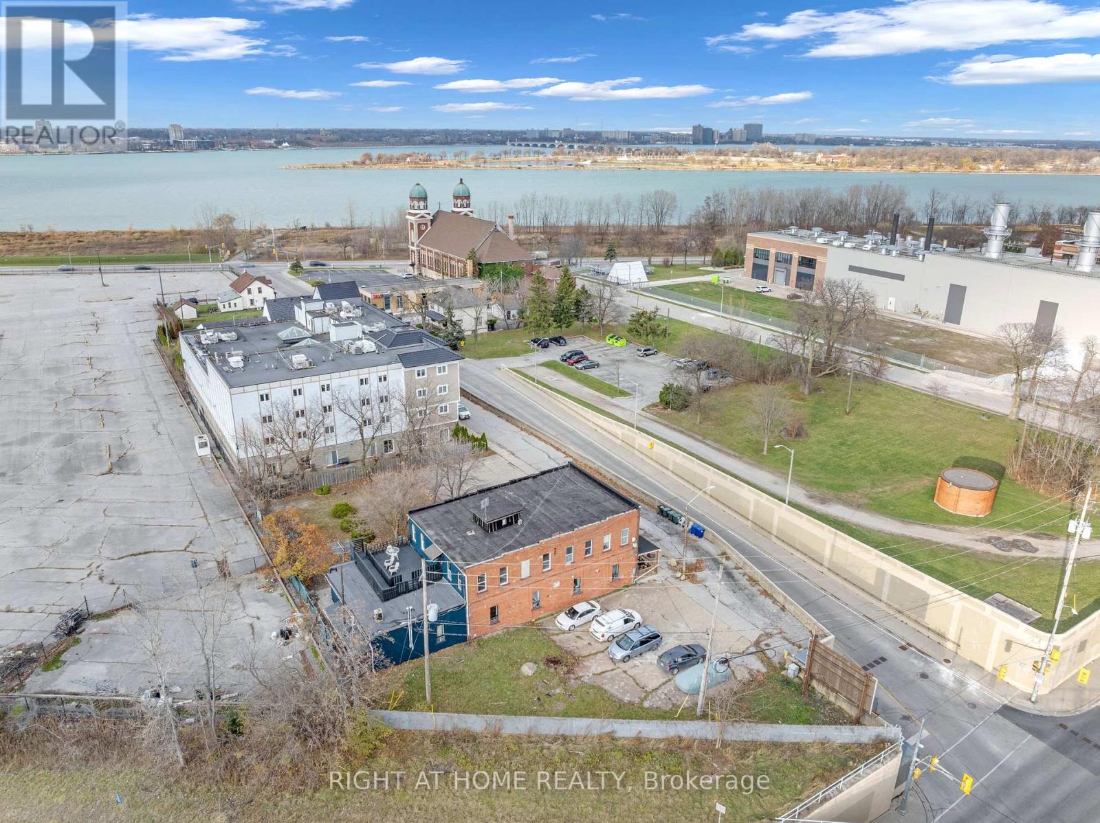 3 - 279 Drouillard Road, Windsor, Ontario  N8Y 2P4 - Photo 7 - X12955200