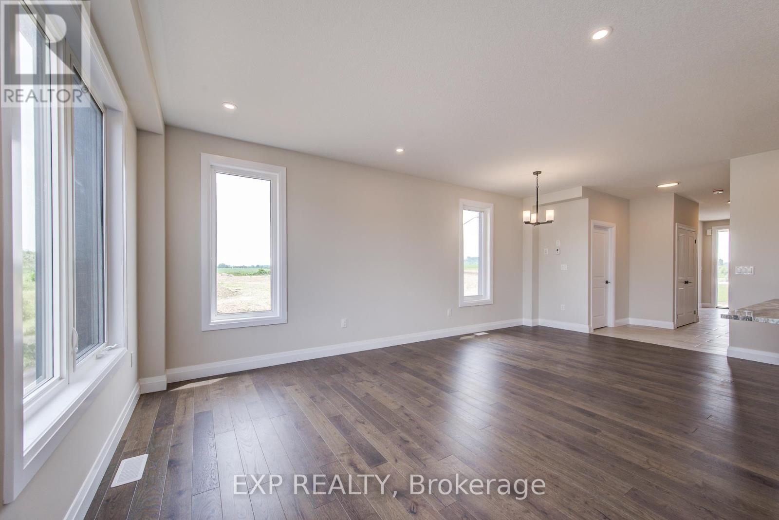 102 Thackeray Way, Minto, Ontario  N0G 1Z0 - Photo 14 - X12955234