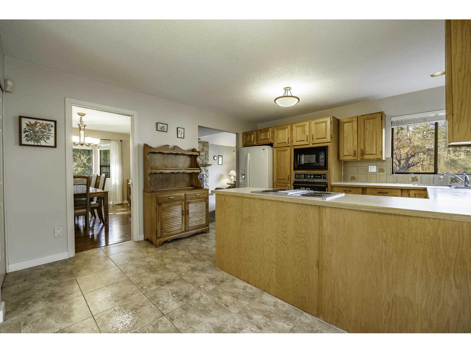 2570 142 Street, Surrey, British Columbia  V4P 2G3 - Photo 17 - R3106303