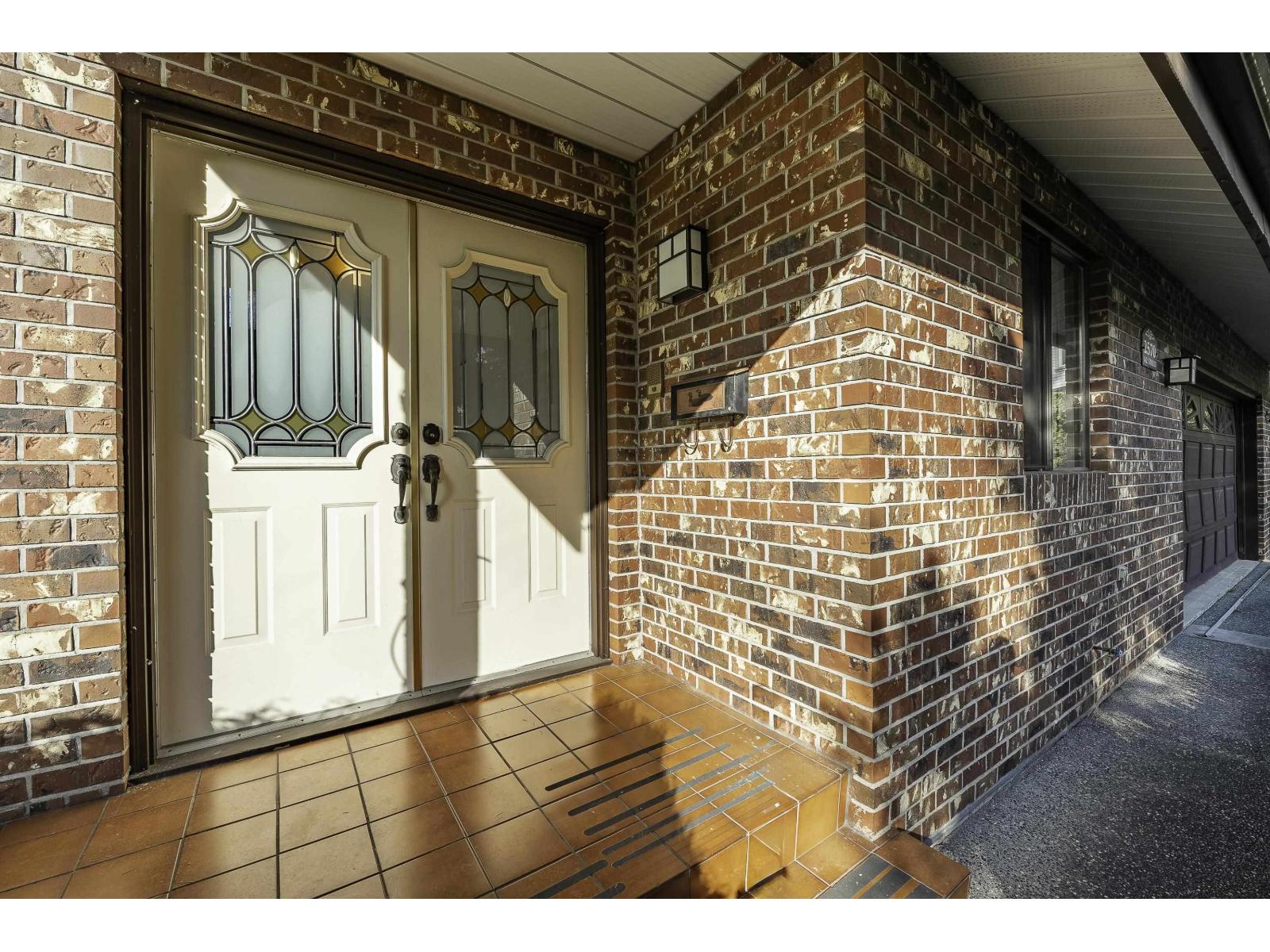 2570 142 Street, Surrey, British Columbia  V4P 2G3 - Photo 6 - R3106303