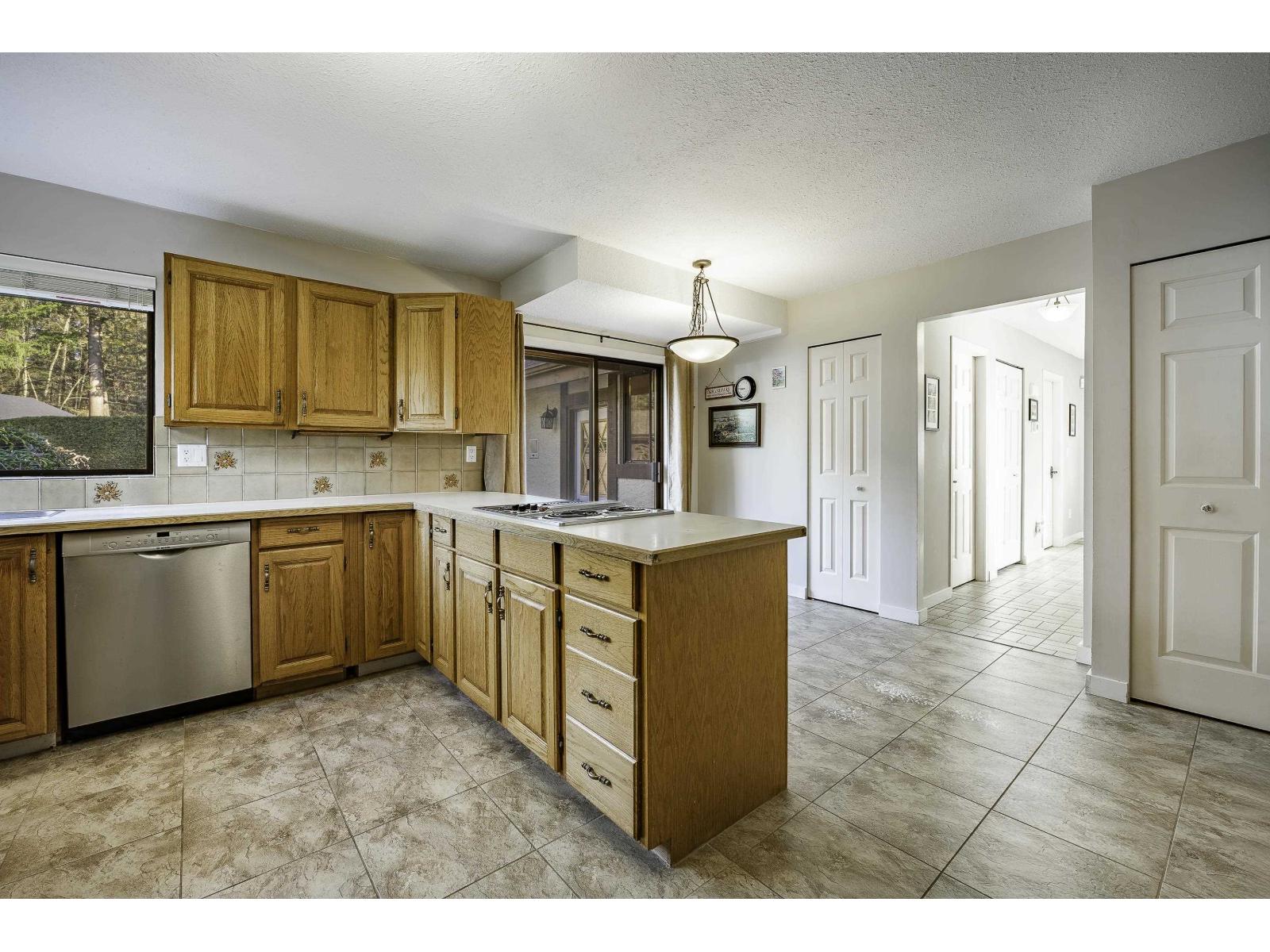 2570 142 Street, Surrey, British Columbia  V4P 2G3 - Photo 16 - R3106303