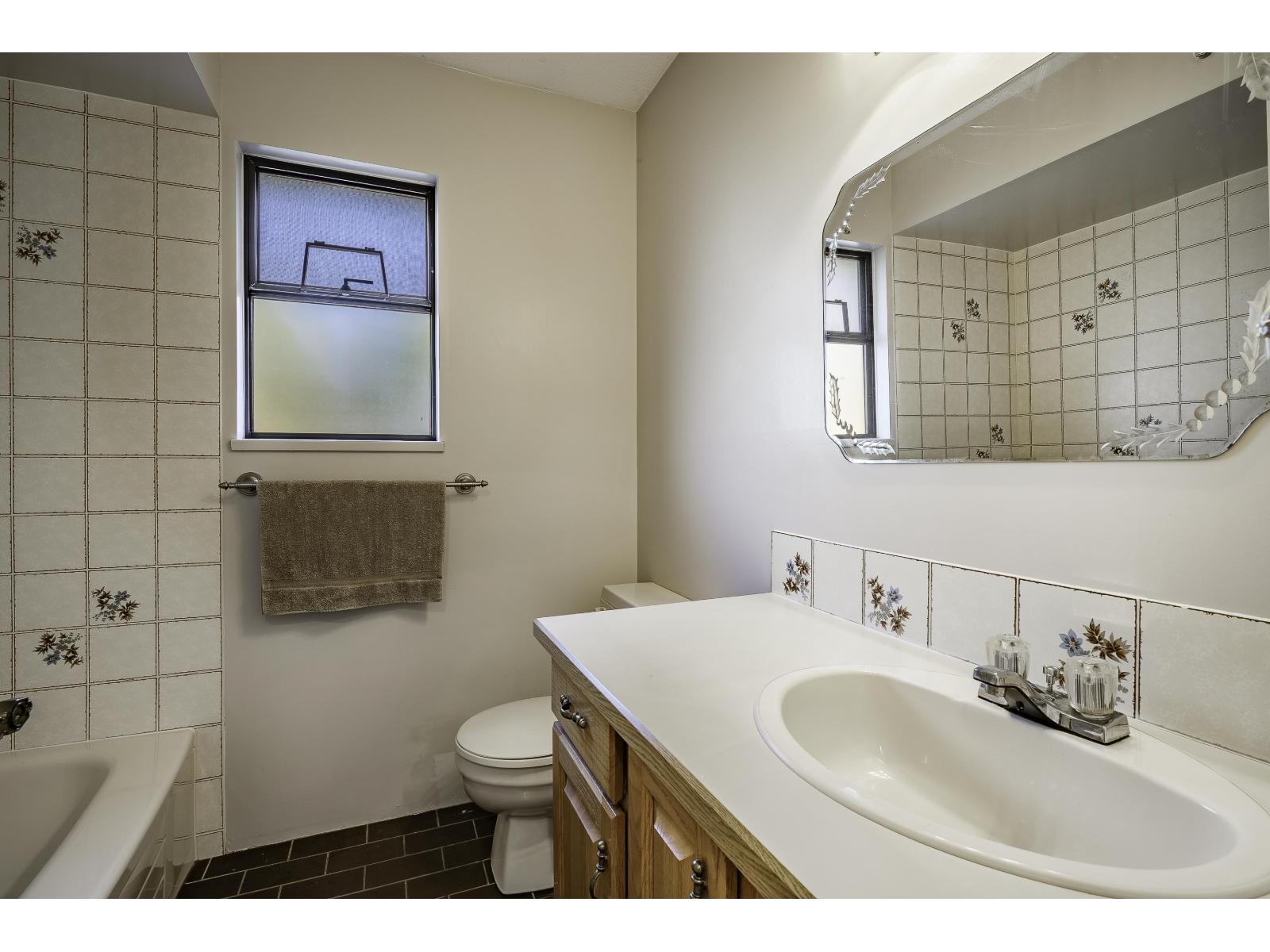 2570 142 Street, Surrey, British Columbia  V4P 2G3 - Photo 28 - R3106303