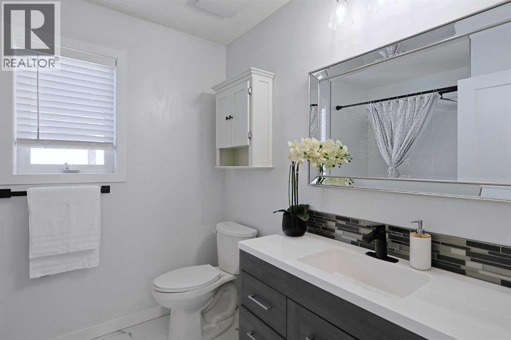 161 Hamptons Gardens NW, Calgary, Alberta  T3A 5X5 - Photo 32 - A2296753