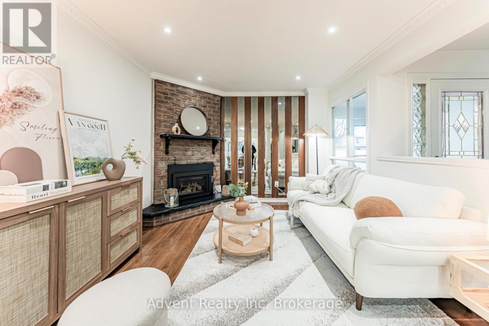 45 Cheeseman Drive, Markham, Ontario  L3R 3G3 - Photo 2 - N12950894