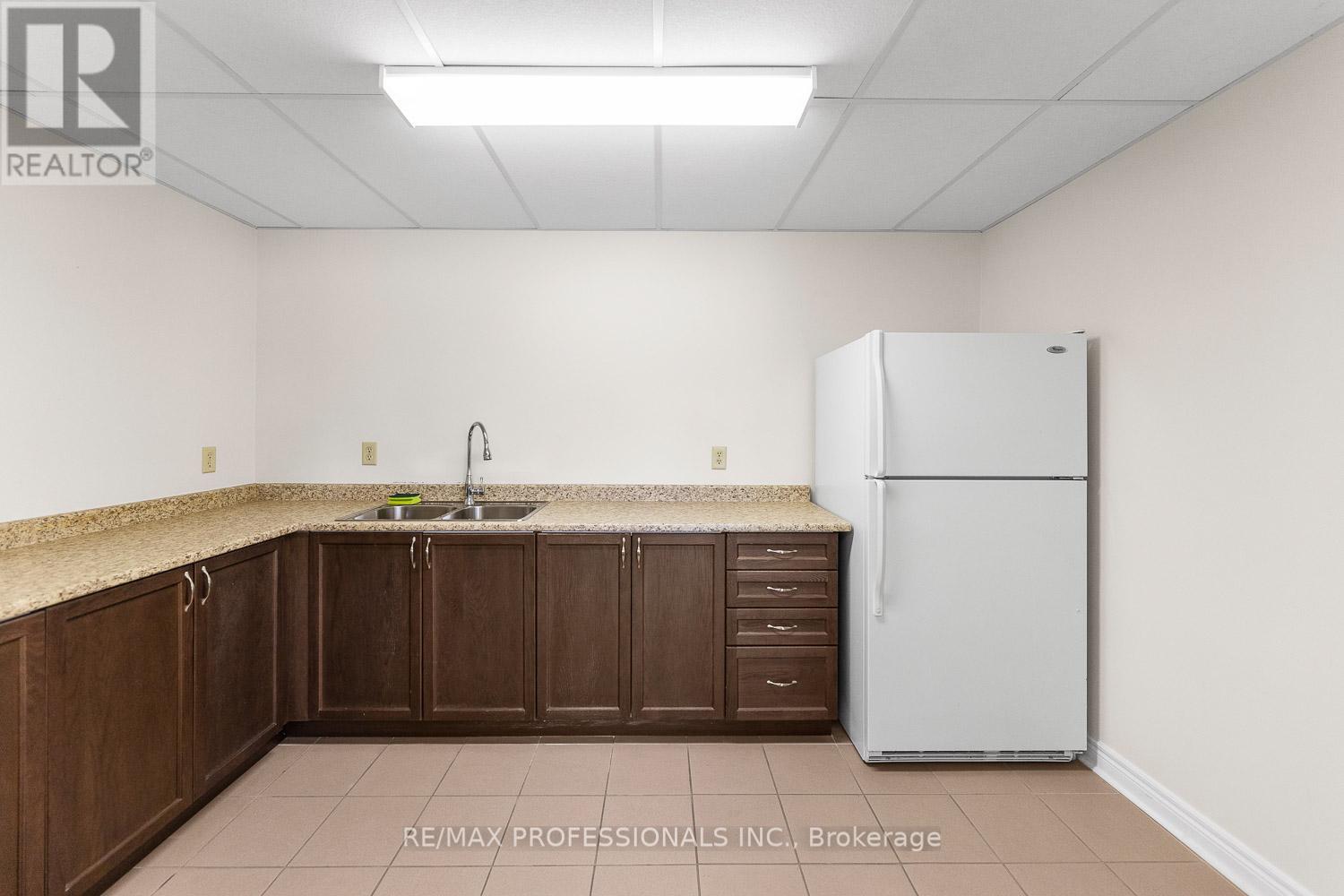 104 - 9944 Keele Street, Vaughan, Ontario  L6A 2Z4 - Photo 32 - N12952476