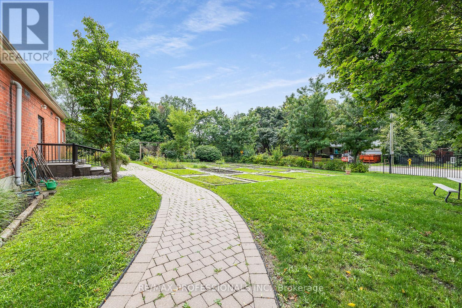 104 - 9944 Keele Street, Vaughan, Ontario  L6A 2Z4 - Photo 26 - N12952476