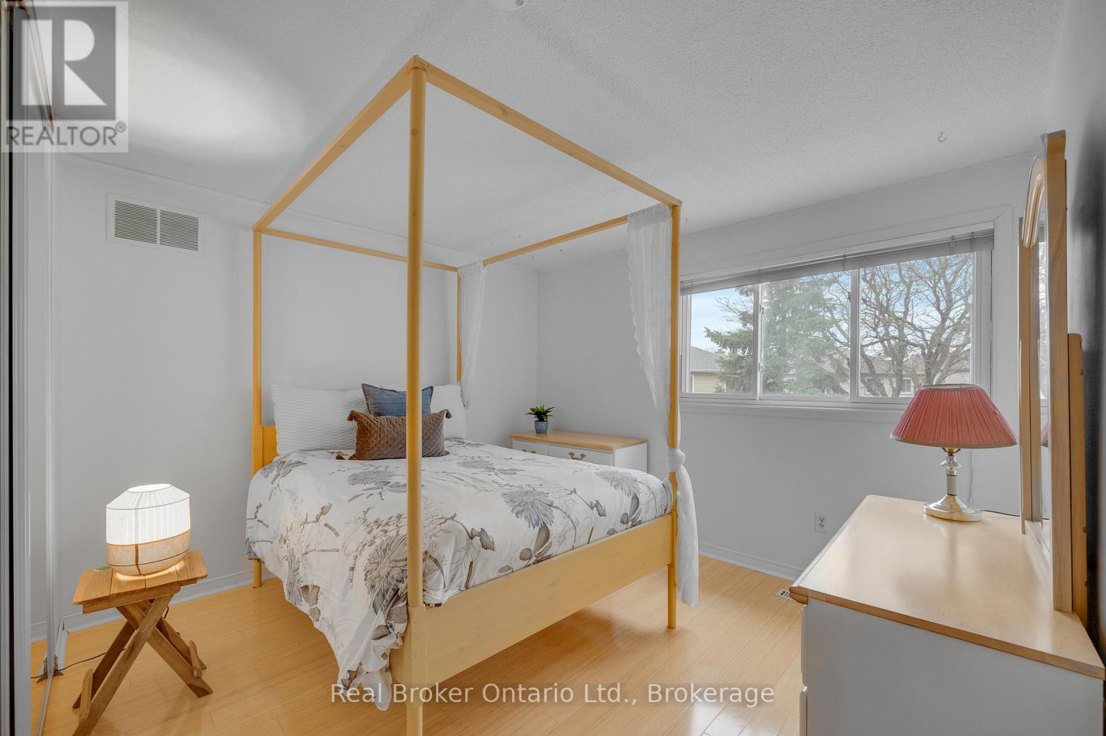 6366 Miller's Grove, Mississauga, Ontario  L5N 3M7 - Photo 38 - W12955318