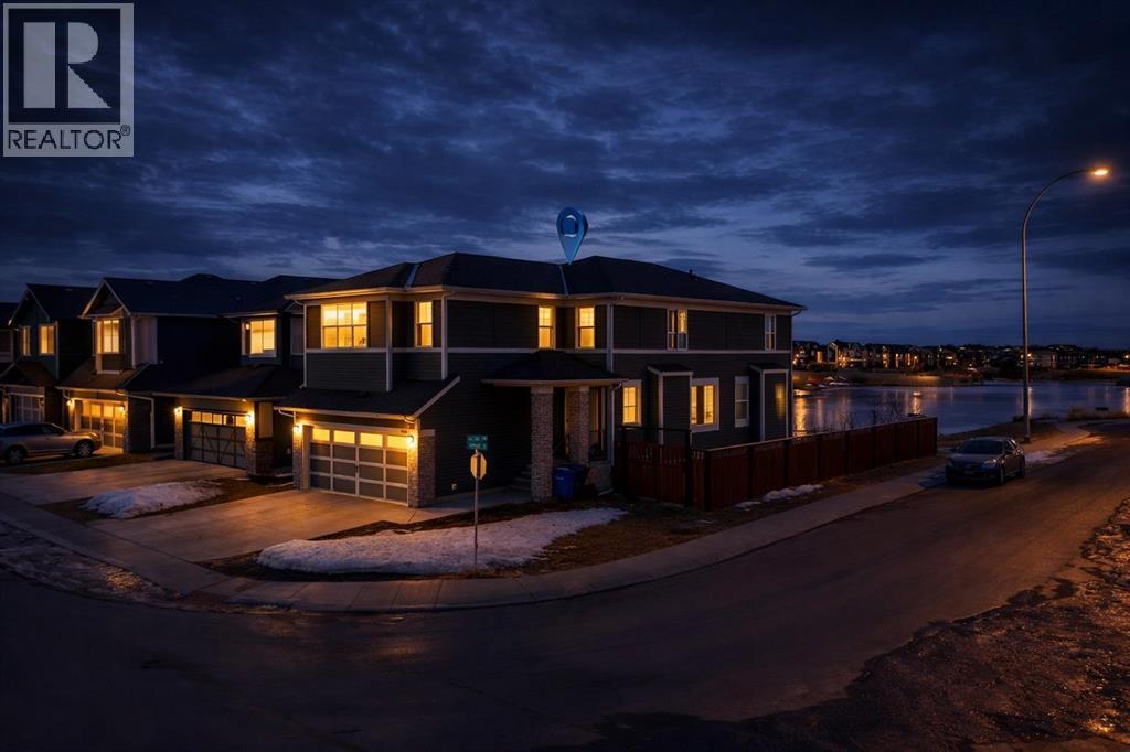 796 Midtown Drive SW, Airdrie, Alberta  T4B 4V7 - Photo 3 - A2281005