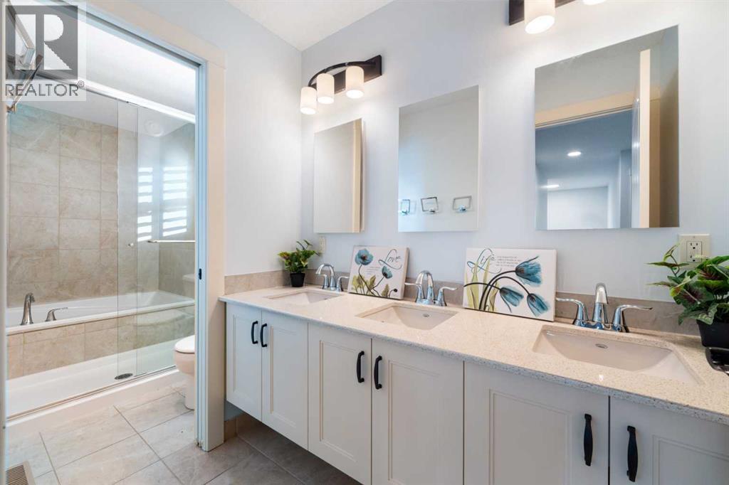 796 Midtown Drive SW, Airdrie, Alberta  T4B 4V7 - Photo 32 - A2281005