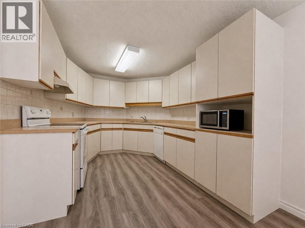 24 Marilyn Drive Unit# 101, Guelph, Ontario  N1H 8E9 - Photo 3 - 40809219