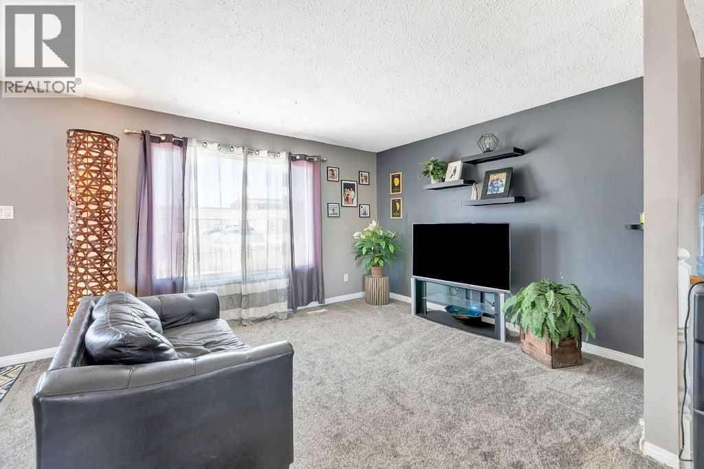 3109 47 Avenue, Lloydminster, Alberta  S9V 1E8 - Photo 5 - A2297358