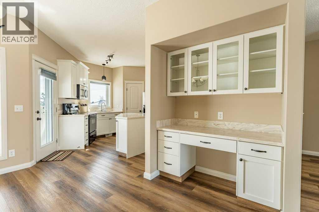 1008 Highland Green Drive NW, High River, Alberta  T1V 1V8 - Photo 9 - A2285885