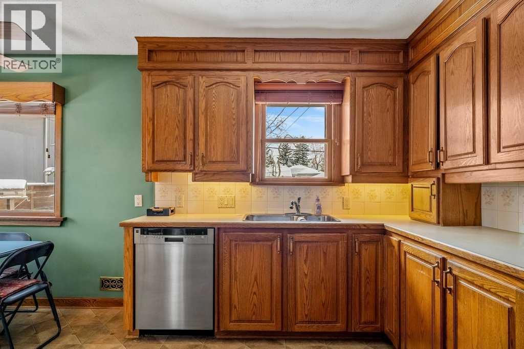 635 36 Street SW, Calgary, Alberta  T3C 1R1 - Photo 7 - A2294379