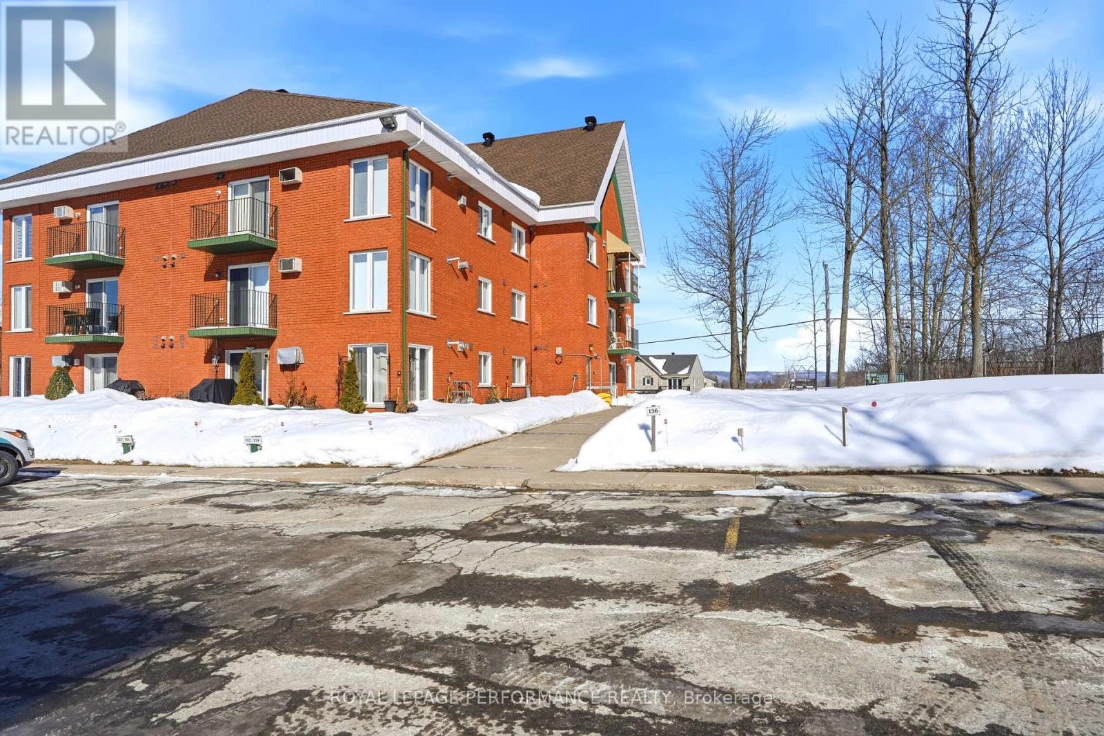 122 - 1101 Clement Street, Hawkesbury, Ontario  K6A 3P1 - Photo 35 - X12955298