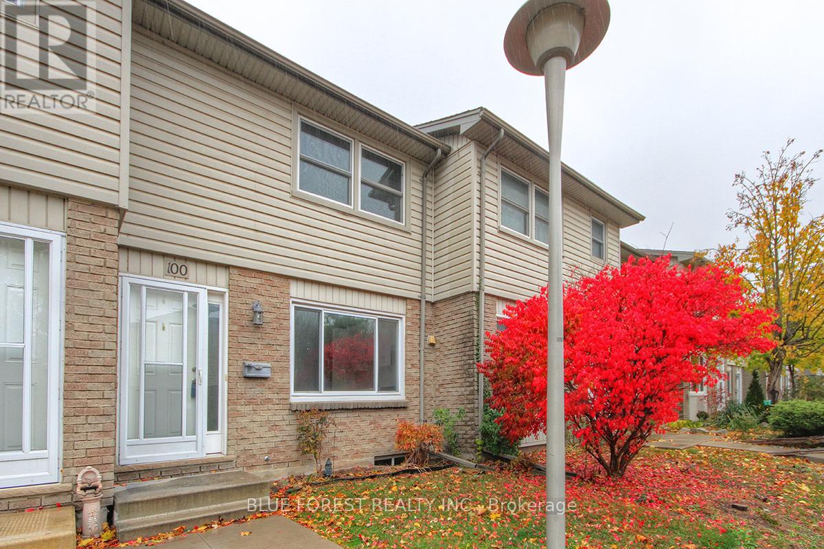 100 - 690 Little Grey Street