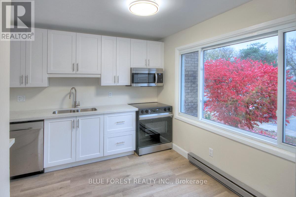100 - 690 Little Grey Street, London East, Ontario  N5Z 4M9 - Photo 5 - X12955344
