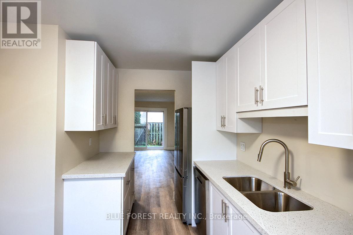 100 - 690 Little Grey Street, London East, Ontario  N5Z 4M9 - Photo 7 - X12955344