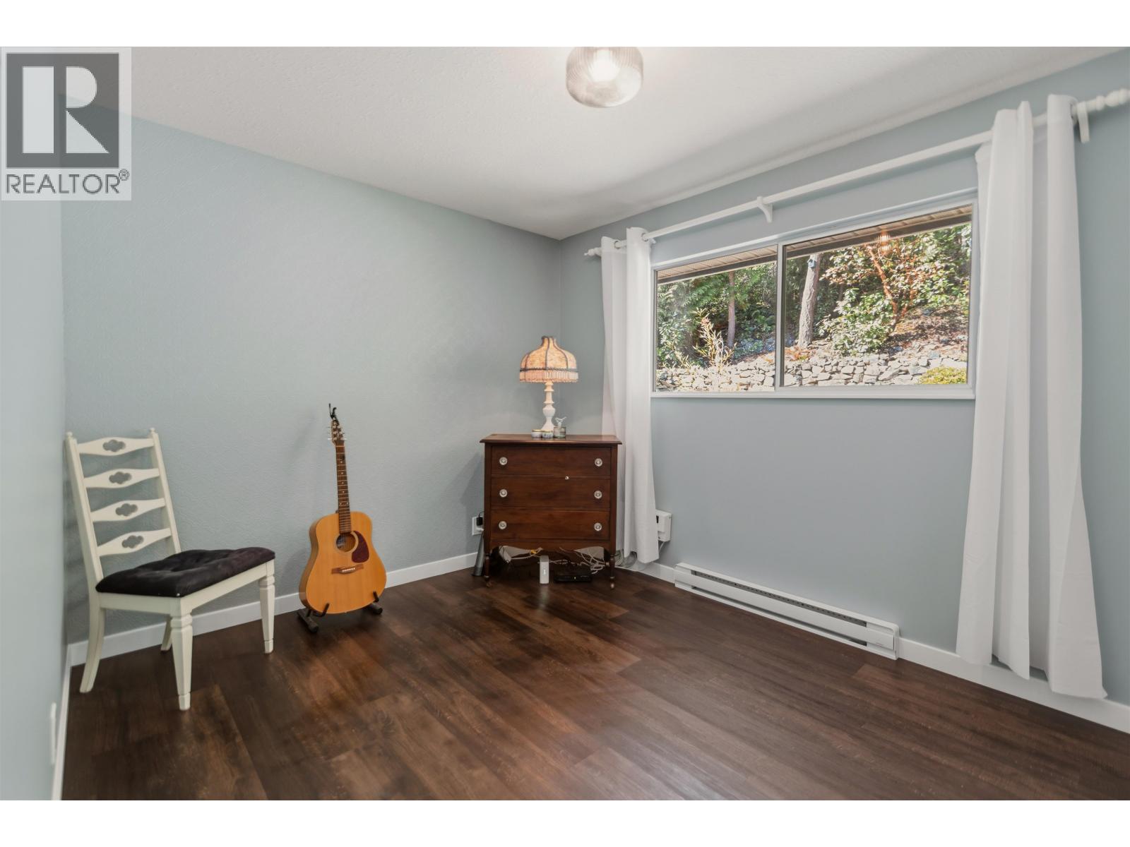 5549 Sans Souci Road, Halfmoon Bay, British Columbia  V7Z 1B6 - Photo 15 - R3106862