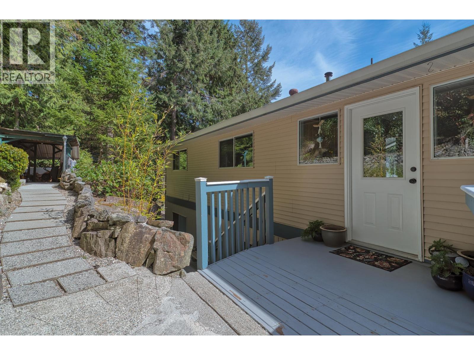 5549 Sans Souci Road, Halfmoon Bay, British Columbia  V7Z 1B6 - Photo 28 - R3106862