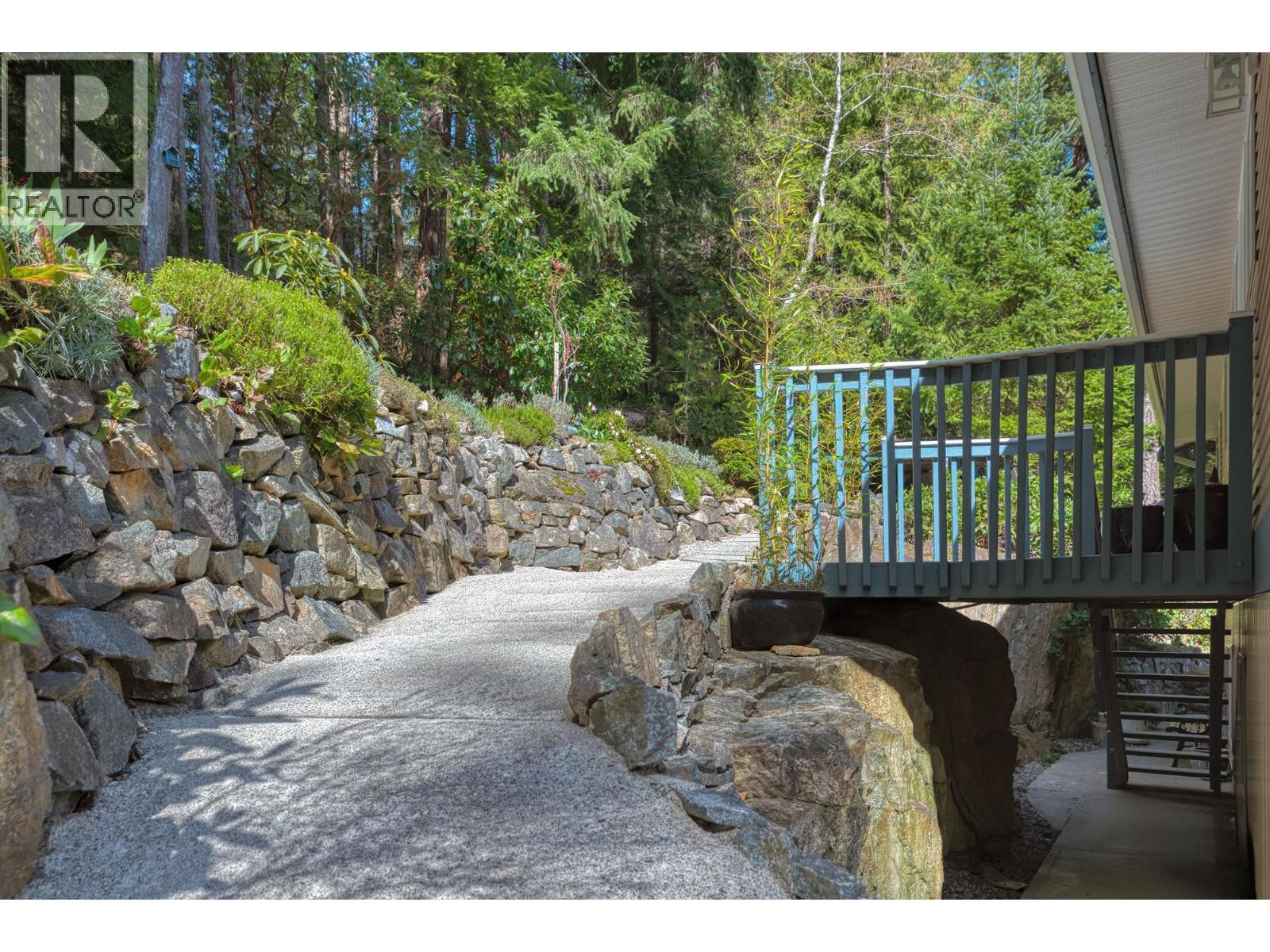 5549 Sans Souci Road, Halfmoon Bay, British Columbia  V7Z 1B6 - Photo 29 - R3106862