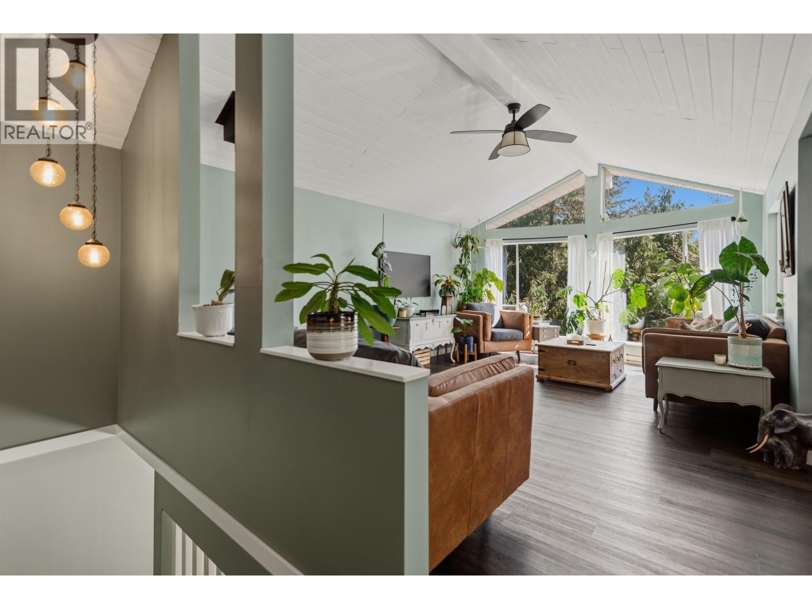 5549 Sans Souci Road, Halfmoon Bay, British Columbia  V7Z 1B6 - Photo 4 - R3106862