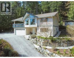5549 SANS SOUCI ROAD, Halfmoon Bay, British Columbia