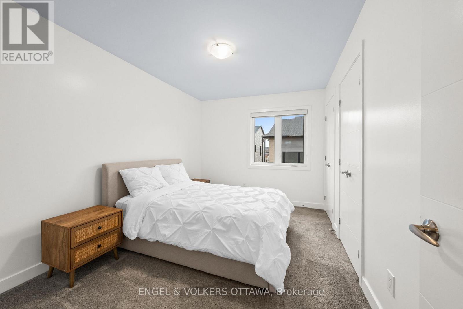 561 Rathburn Lane, Ottawa, Ontario  K1T 0T3 - Photo 20 - X12955308