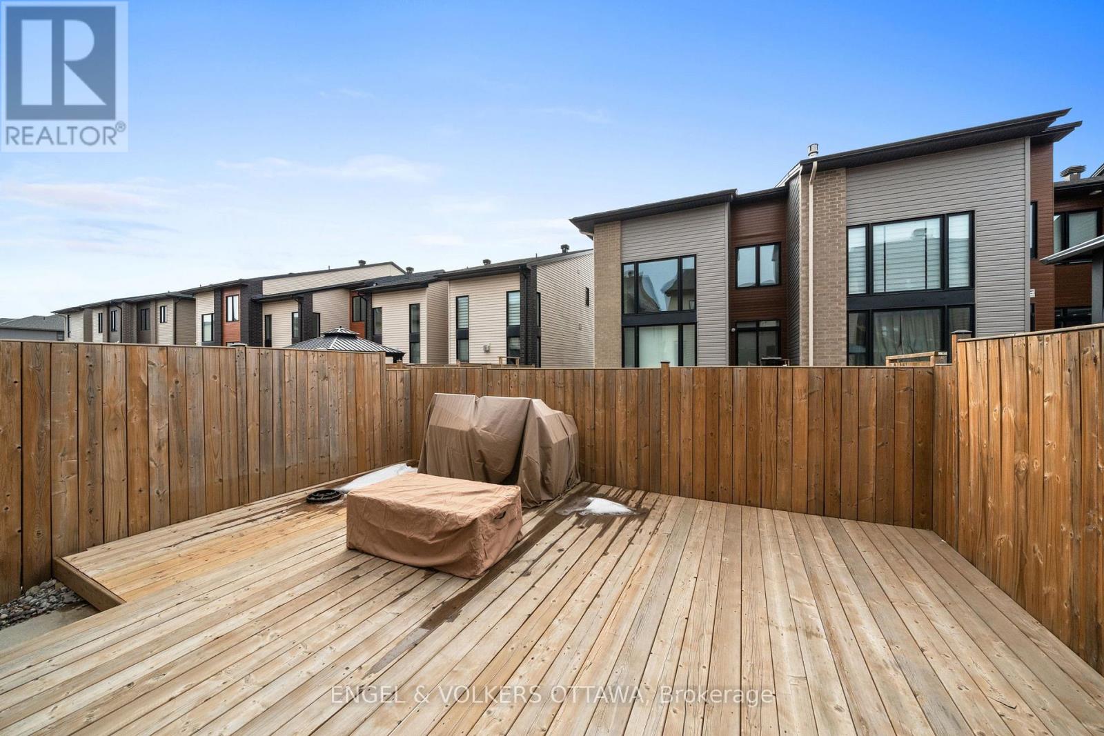 561 Rathburn Lane, Ottawa, Ontario  K1T 0T3 - Photo 27 - X12955308