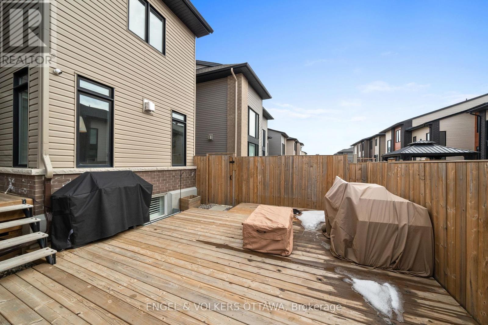 561 Rathburn Lane, Ottawa, Ontario  K1T 0T3 - Photo 28 - X12955308