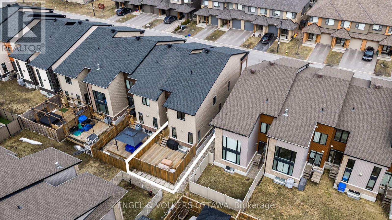 561 Rathburn Lane, Ottawa, Ontario  K1T 0T3 - Photo 30 - X12955308