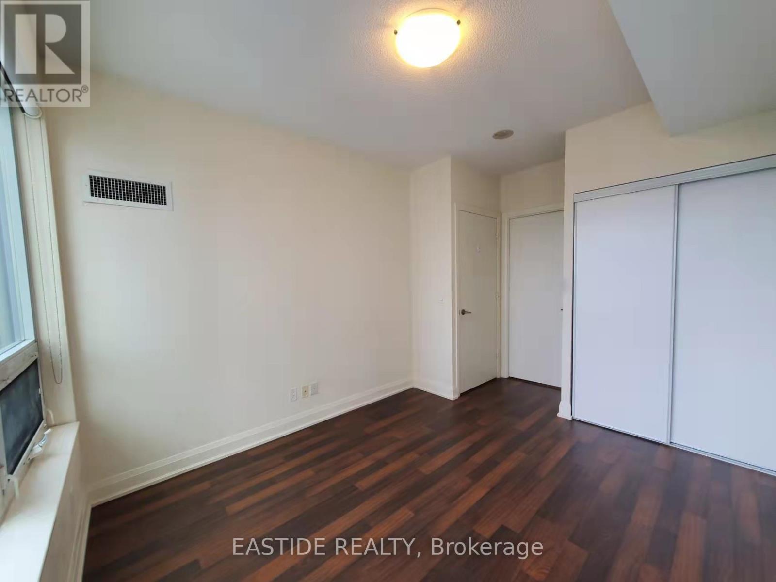 1811 - 68 Canterbury Place, Toronto (Willowdale West), Ontario  M2N 0H8 - Photo 9 - C12955312