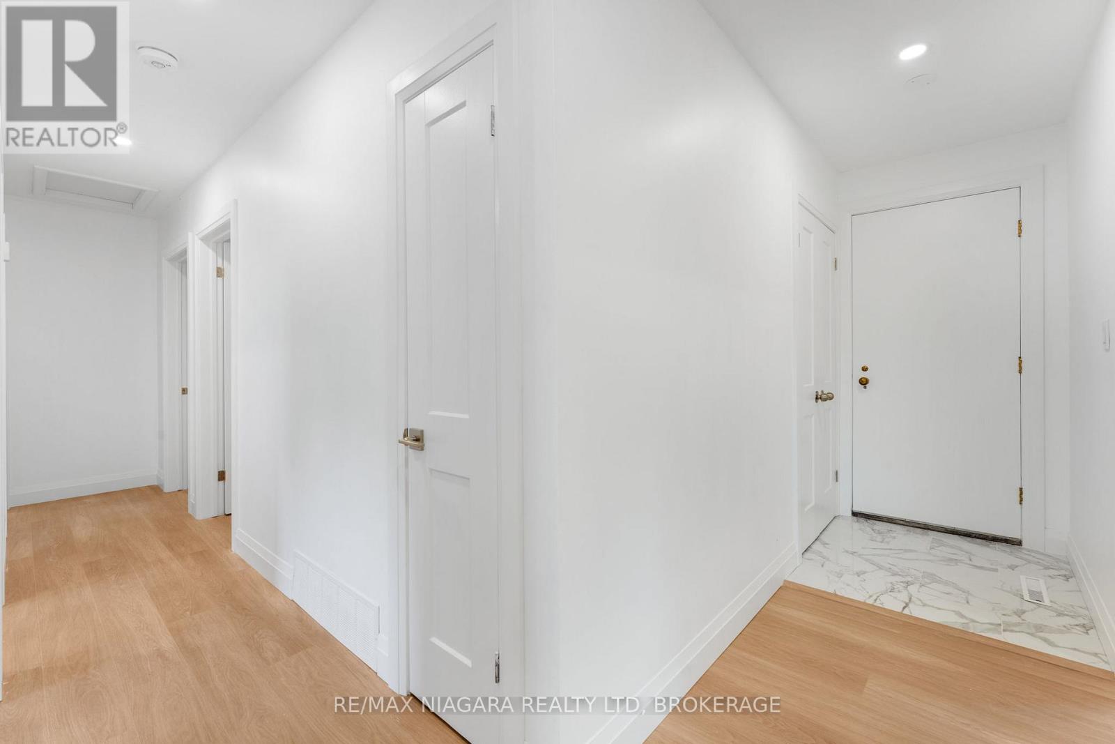 10 West Hampton Road, St. Catharines, Ontario  L2T 3E5 - Photo 15 - X12955262