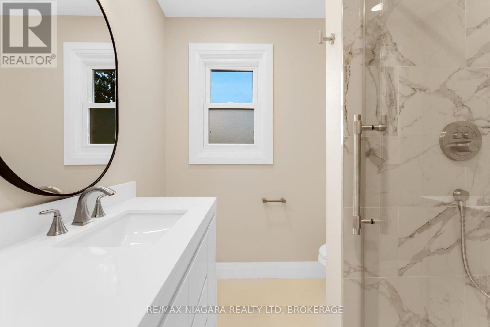 10 West Hampton Road, St. Catharines, Ontario  L2T 3E5 - Photo 21 - X12955262