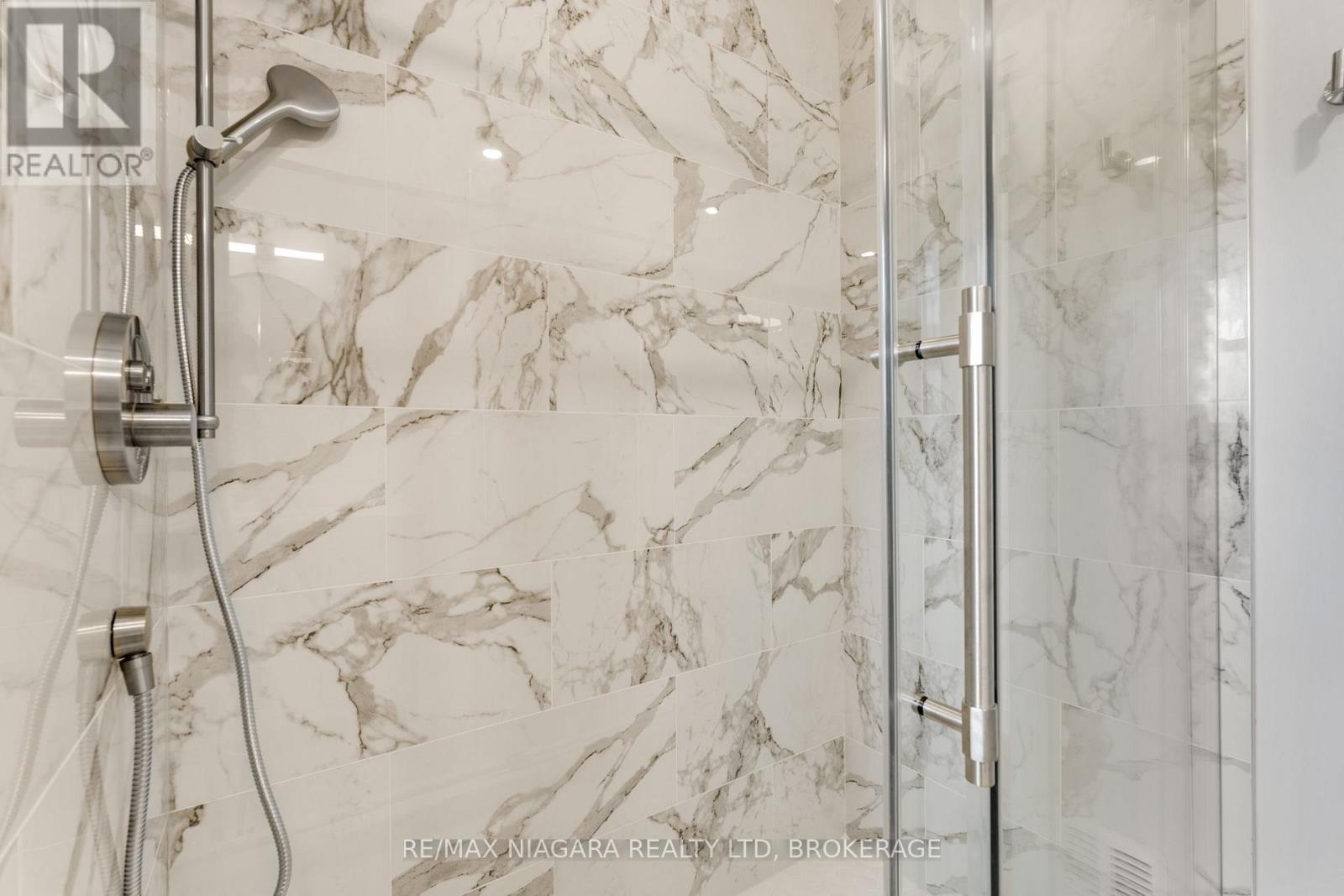 10 West Hampton Road, St. Catharines, Ontario  L2T 3E5 - Photo 22 - X12955262