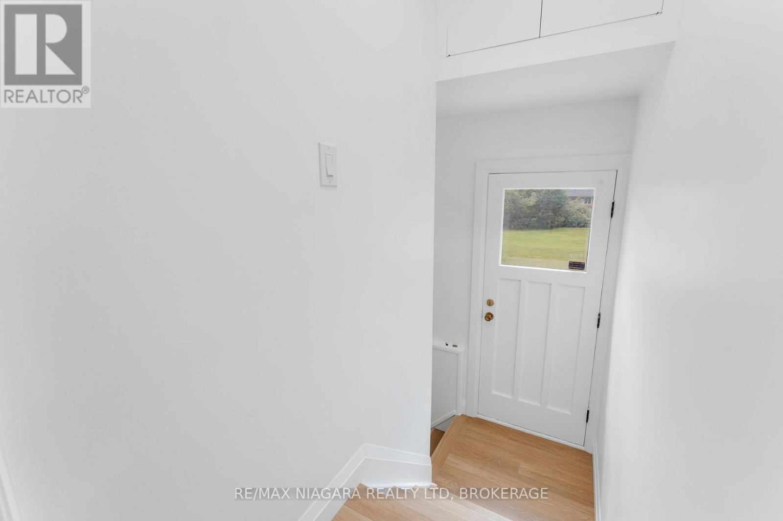 10 West Hampton Road, St. Catharines, Ontario  L2T 3E5 - Photo 23 - X12955262