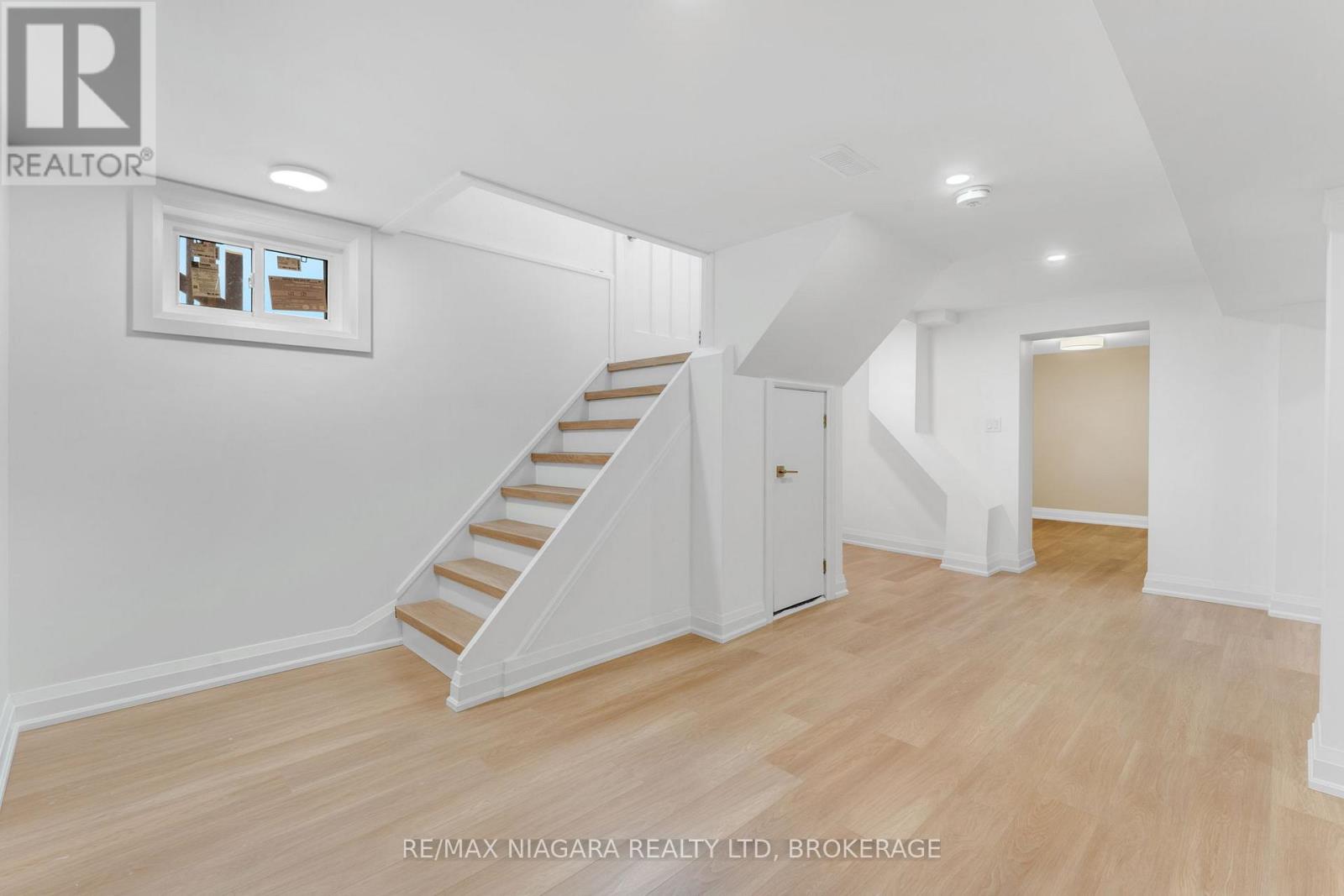 10 West Hampton Road, St. Catharines, Ontario  L2T 3E5 - Photo 25 - X12955262