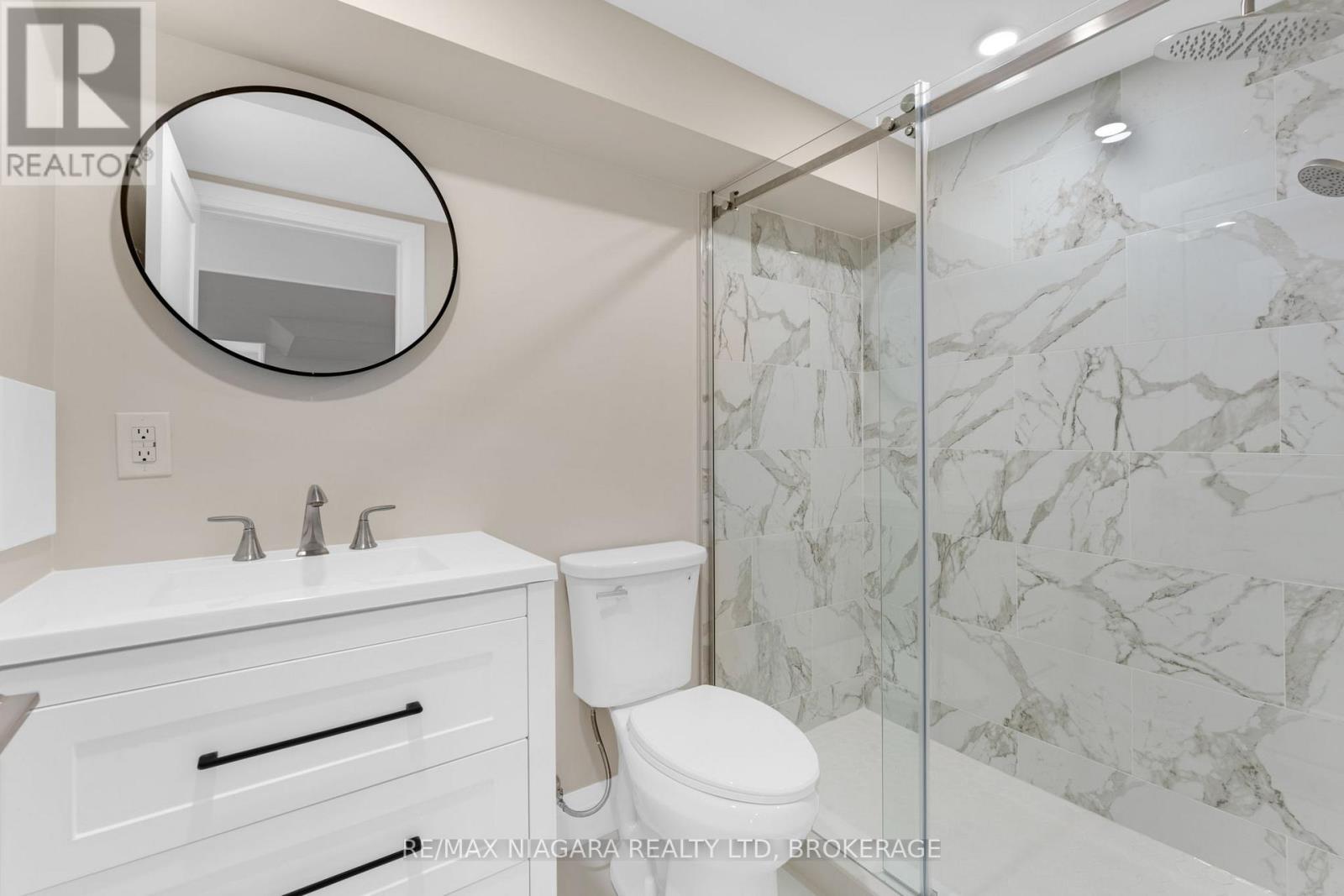 10 West Hampton Road, St. Catharines, Ontario  L2T 3E5 - Photo 27 - X12955262