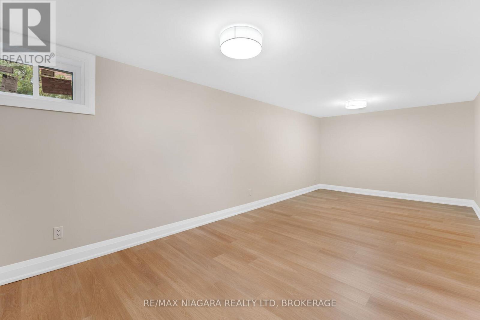 10 West Hampton Road, St. Catharines, Ontario  L2T 3E5 - Photo 29 - X12955262