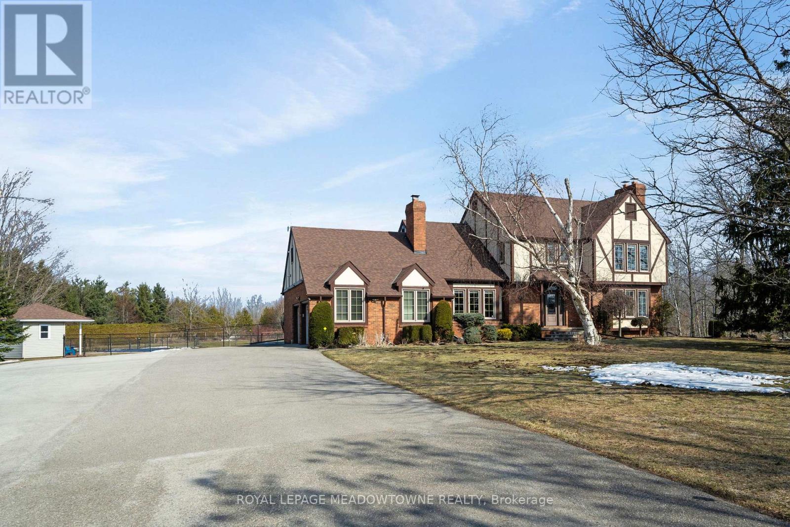 4905 First Line, Erin, Ontario  L7J 2L9 - Photo 3 - X12878834