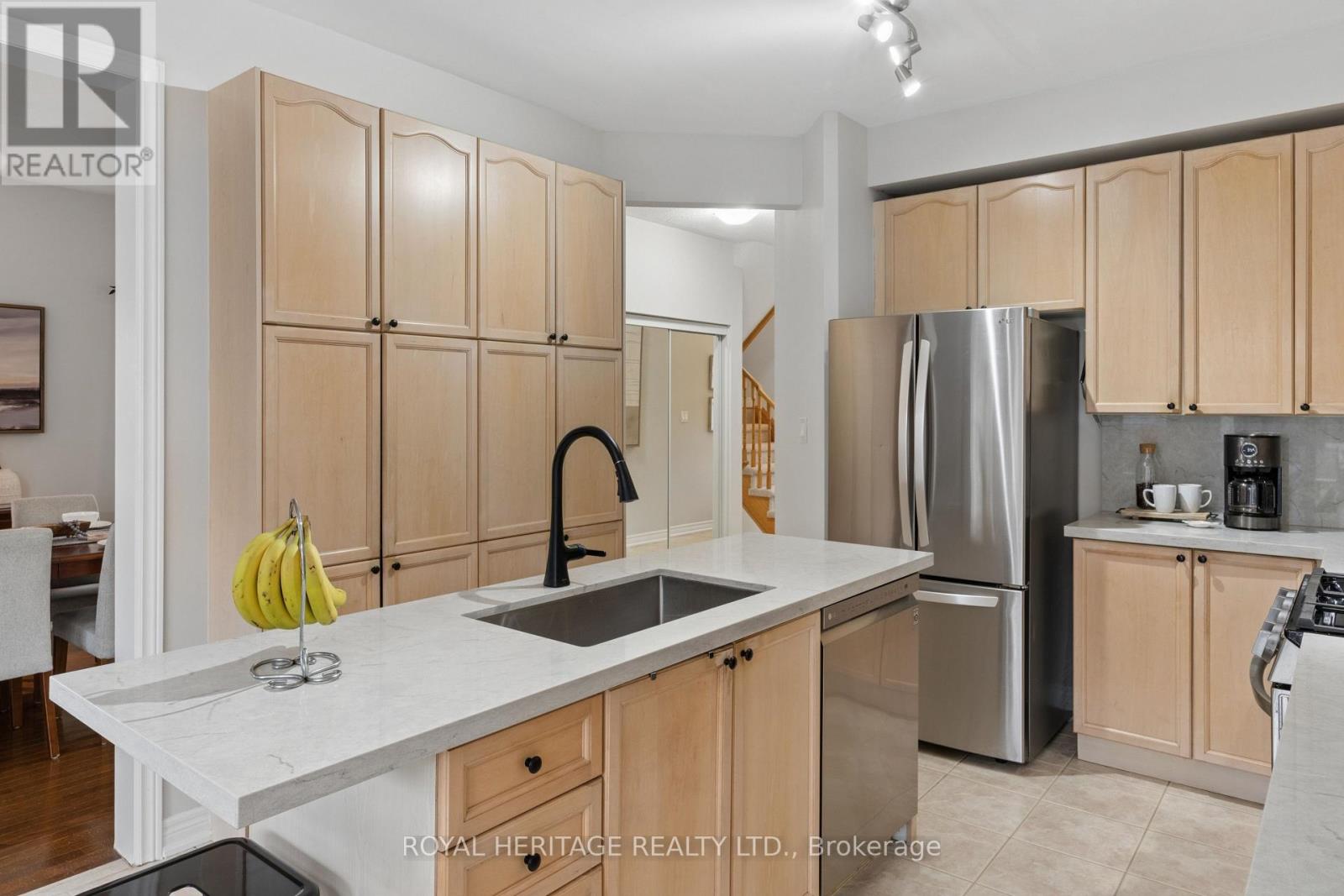 44 Cranborne Crescent, Whitby (Brooklin), Ontario  L1M 2M1 - Photo 6 - E12955276